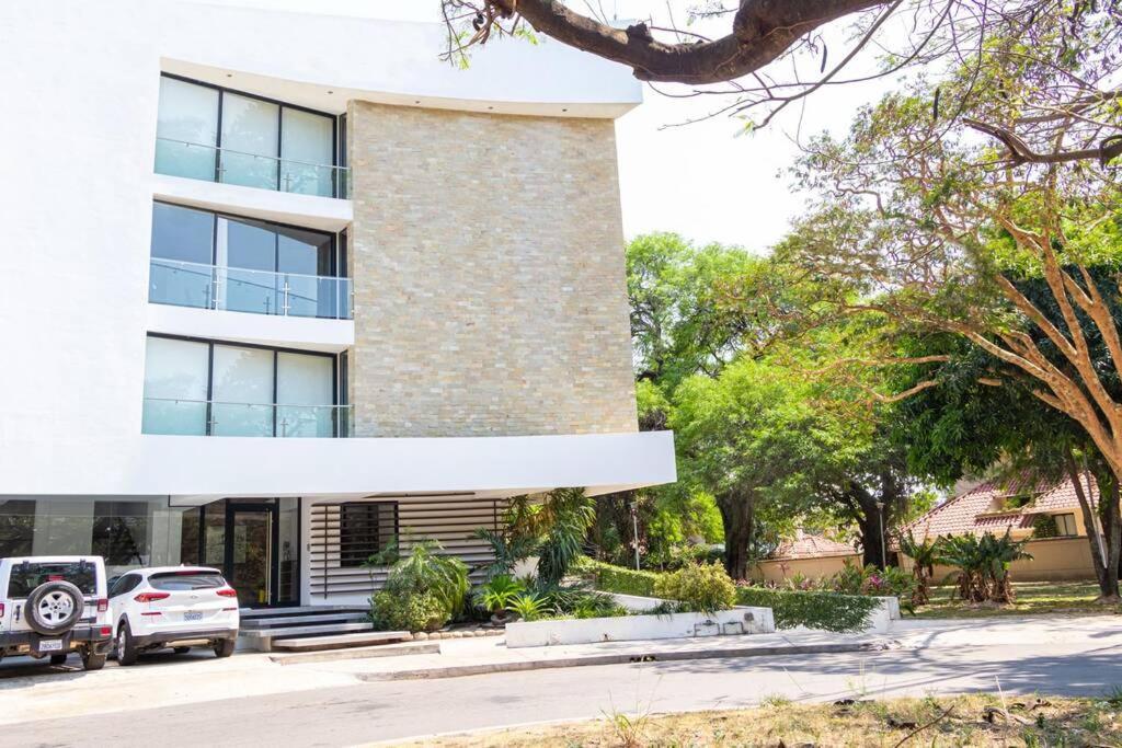 Luxurious Stay At Modern Apartment Santa Cruz de La Sierra Bagian luar foto